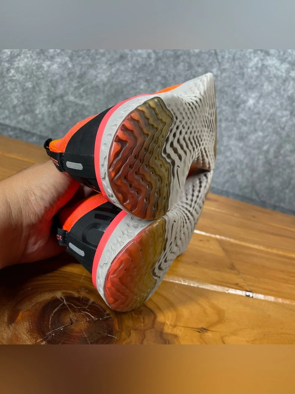 Nike Epic React Flyknit Youth Size 5.5Y Womens 7 Orange Black Running 943311-800